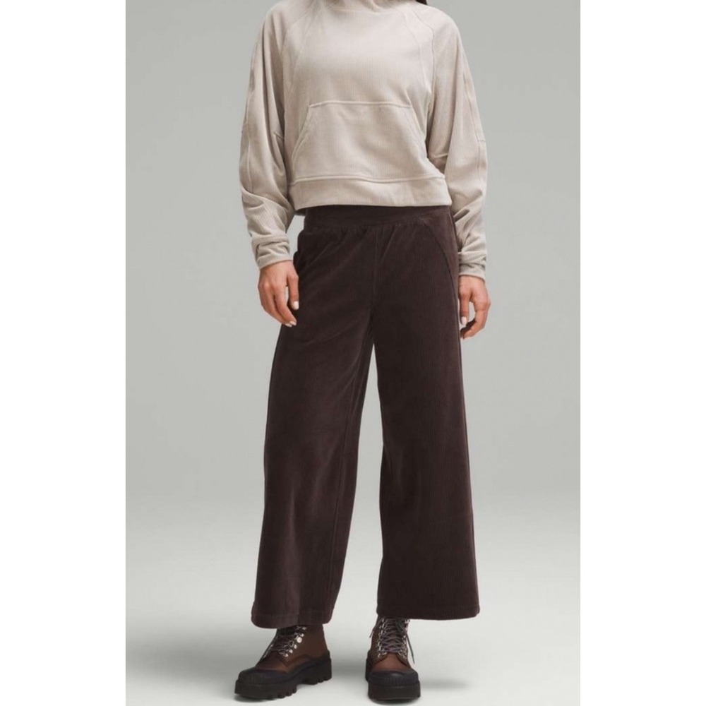 Lululemon Scuba Mid-Rise Wide-Leg Crop Velvet Cord Espresso Brown Size 4